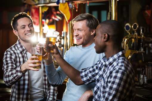 The 6 Best Sports Bars in Texas!